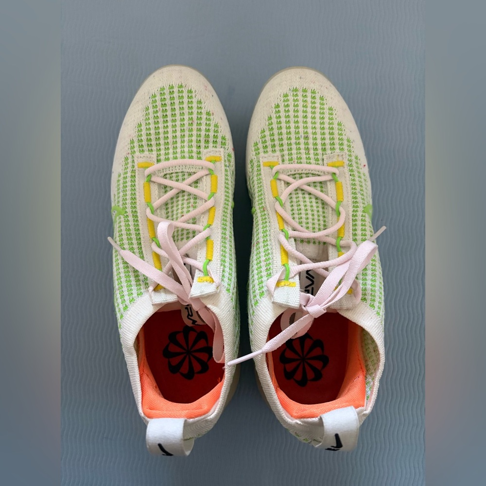 23 Nike Women’s Air Vapormax 2021 flyknit nature feel love Sz8.5 MSRP:$210 New